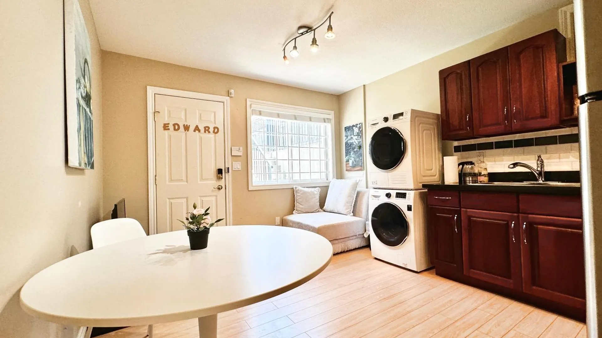 Cozy 1Bedroom Suite Near Downtown Vancouver Apartamento